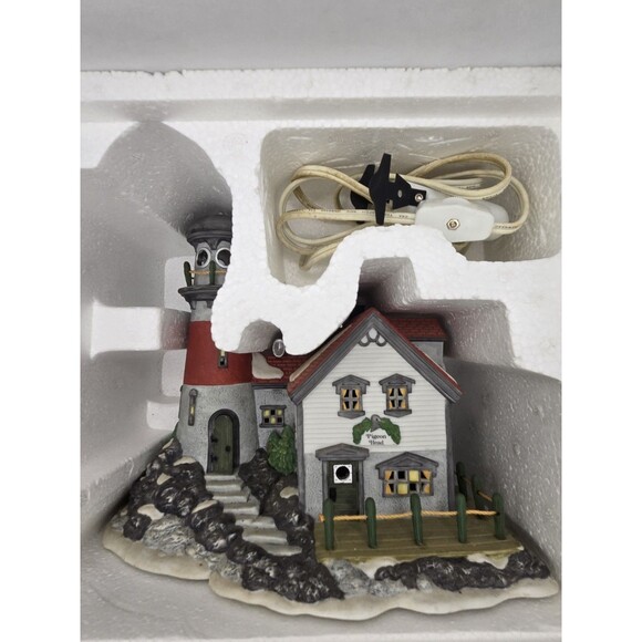 Dept 56 New England Village Series Lighted 1994 Pigeon Head Lighthouse 5653-7 - Picture 11 of 13